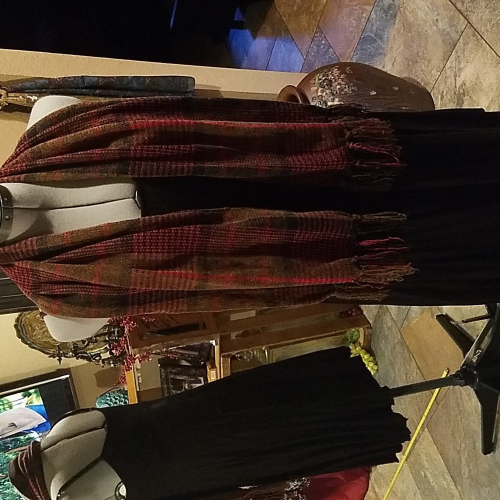 Scarf - Picture 3 of 8